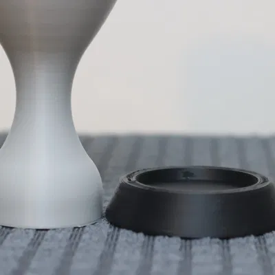 Cúp hoa văn xoắn ốc với đế tách biệt