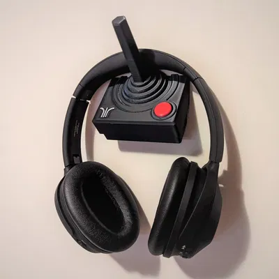 Trang trí tường hình tay cầm Atari hoặc móc treo