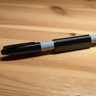 Giá đỡ bút lông Sharpie gắn bằng băng dính hai mặt
