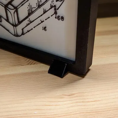 Khung nghệ thuật tường với chân đế ổn định