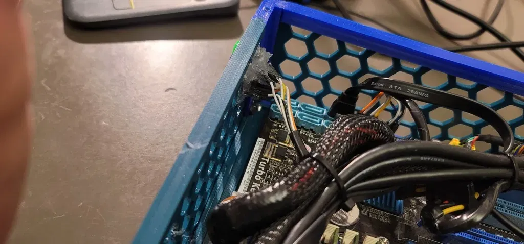 Vỏ máy tính mỏng cho bo mạch chủ MATX - Image 10