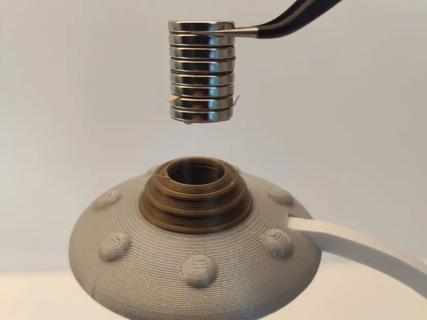 Đĩa bay từ trường bắt cóc bò với hiệu ứng bay lơ lửng - Image 7