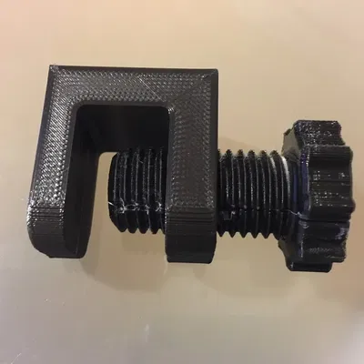 Kẹp mini giữ cuộn dây cho bàn làm việc