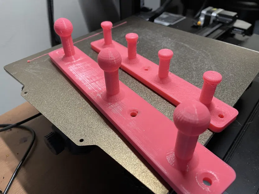 Giá treo áo có ba móc cho trẻ em - Image 1