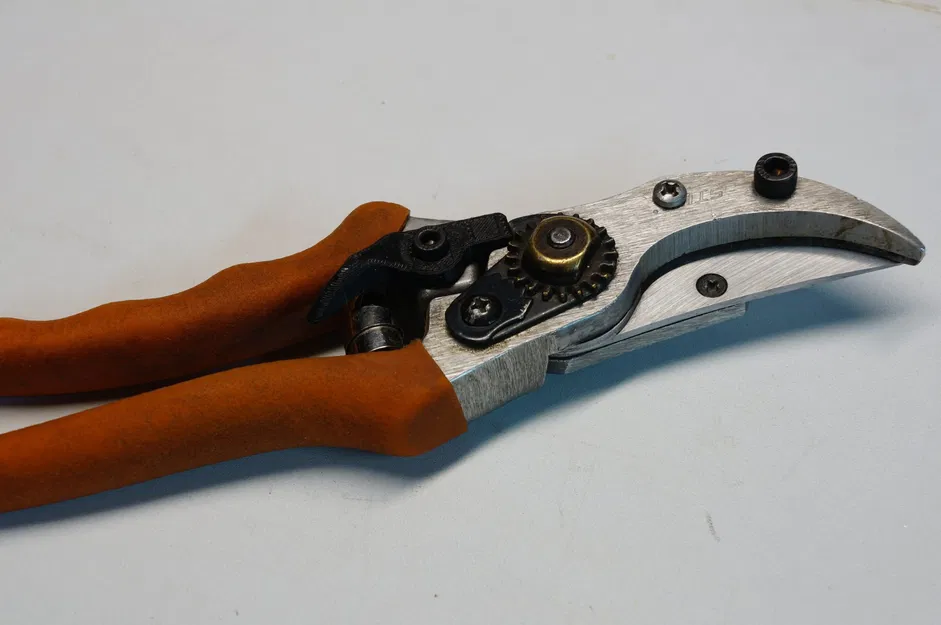 Khóa thay thế cho kéo cắt cành Stihl PP10 - Image 1