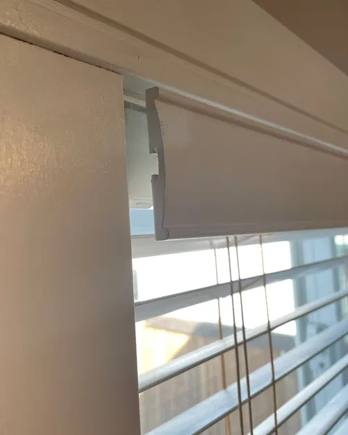 Kẹp valence cho rèm cửa Hunter Douglas 62.5mm - Image 3