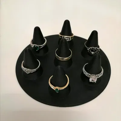 Giá đỡ nhẫn thanh lịch cho 7 chiếc nhẫn