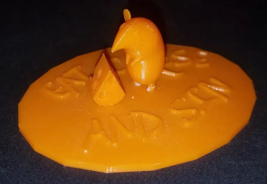 Chuột siêu phong cách thưởng thức phô mai trên nền tảng nhỏ - Image 3