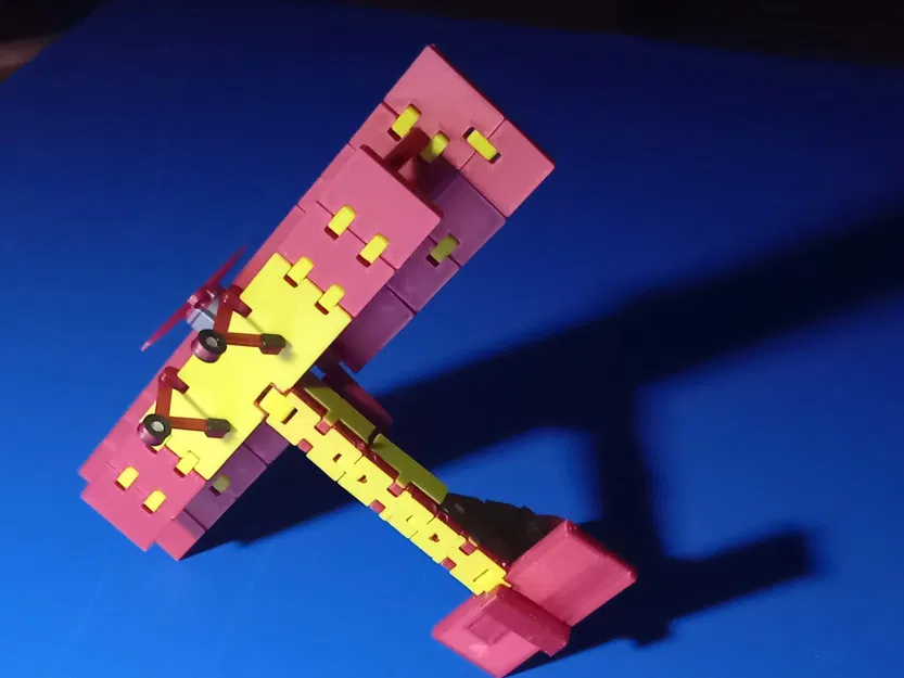 Máy bay chuyển thể từ chữ cái H bằng vật liệu PLA - Image 7