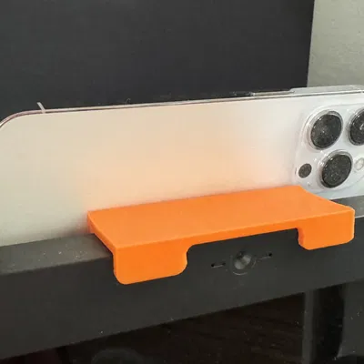 Giá đỡ màn hình cho iPhone sử dụng Continuity Camera