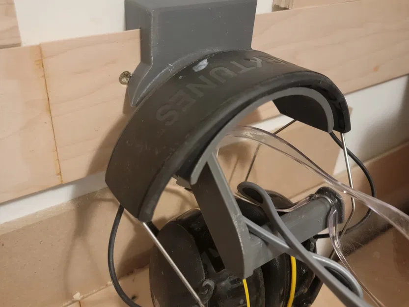 Giá đỡ tai nghe và kính bảo hộ MUglass với móc French cleat 3/4 - Image 1