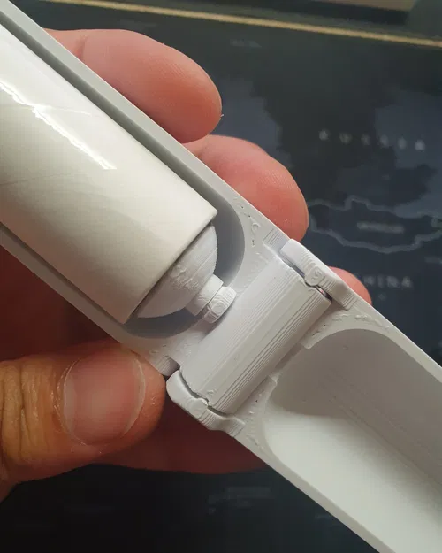 Giá đỡ cuộn lông mini di động tiện lợi - Image 3