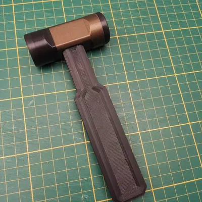 Búa đa năng với hai mặt đệm cho nhiều vật liệu