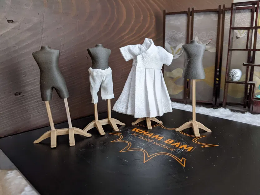 Mô hình đỡ trang phục tiêu chuẩn và quần cho búp bê tỉ lệ ... - Image 1