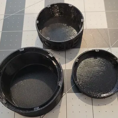 Hộp đựng viên thuốc dạng ống có nắp xoáy an toàn