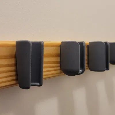 Giá đỡ dụng cụ tạo kiểu tóc cho salon tại nhà