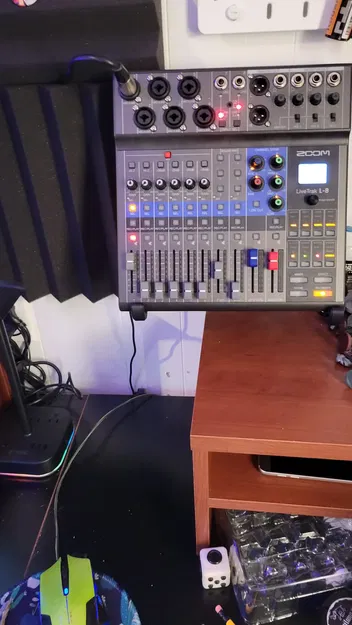 Giá đỡ gắn tường cho Zoom Livetrak L-8 - Image 1