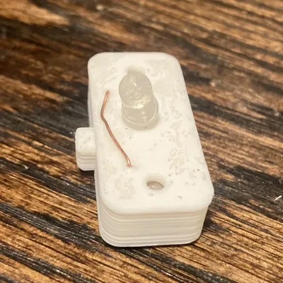 Đèn LED có thể chuyển đổi sử dụng pin LR44