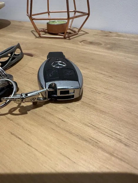Thay thế chỗ để chìa khóa Mercedes - Image 2