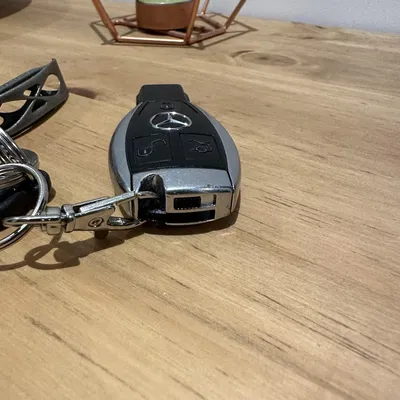 Thay thế chỗ để chìa khóa Mercedes