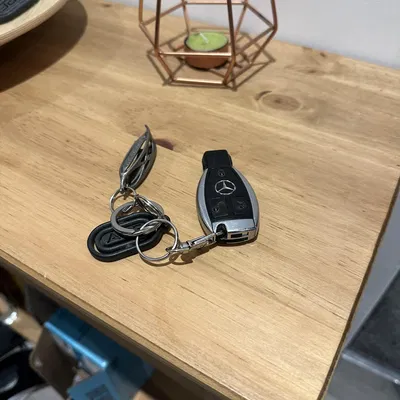 Thay thế chỗ để chìa khóa Mercedes