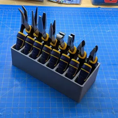 Giá đỡ kìm và dụng cụ tước dây điện