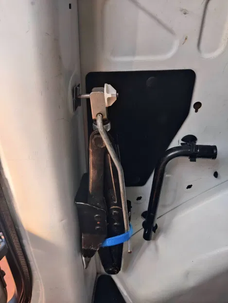 Nuts giữ cố định cho hệ thống nâng xe Renault Dokker/Kangoo - Image 3