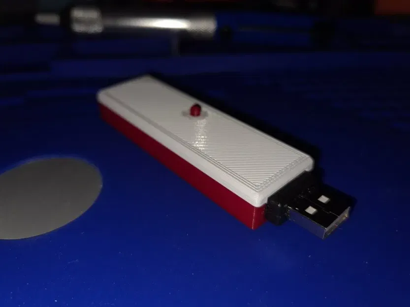 Vỏ bảo vệ Raspberry Pico và bộ chuyển đổi micro USB sang USB A - Image 1