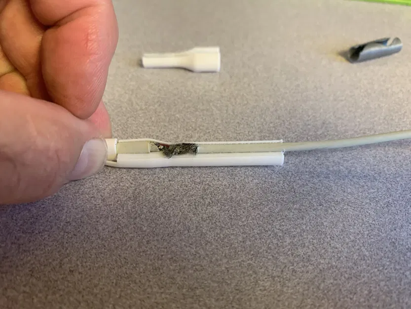 Bọc dây sạc Iphone bằng TPU linh hoạt - Image 2