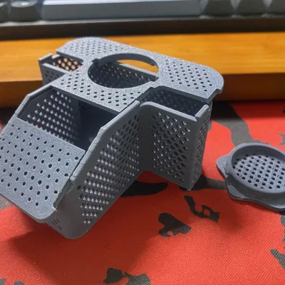 Hộp đựng silicagel Skylock cải tiến với nắp khóa xoay