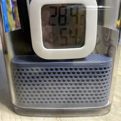 Hộp đựng silicagel Skylock cải tiến với nắp khóa xoay