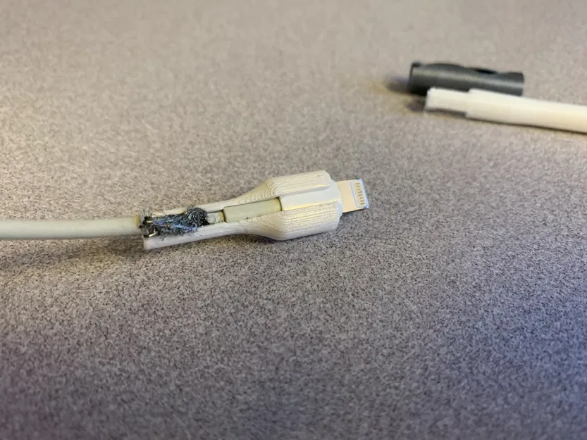 Bọc dây sạc Iphone bằng TPU linh hoạt - Image 10