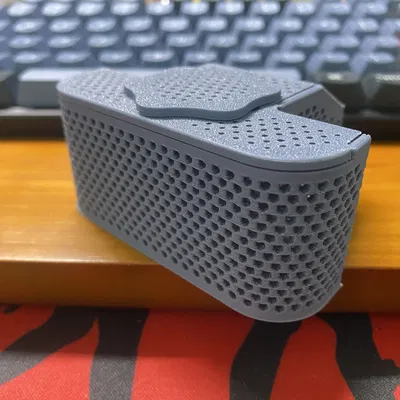 Hộp đựng silicagel Skylock cải tiến với nắp khóa xoay