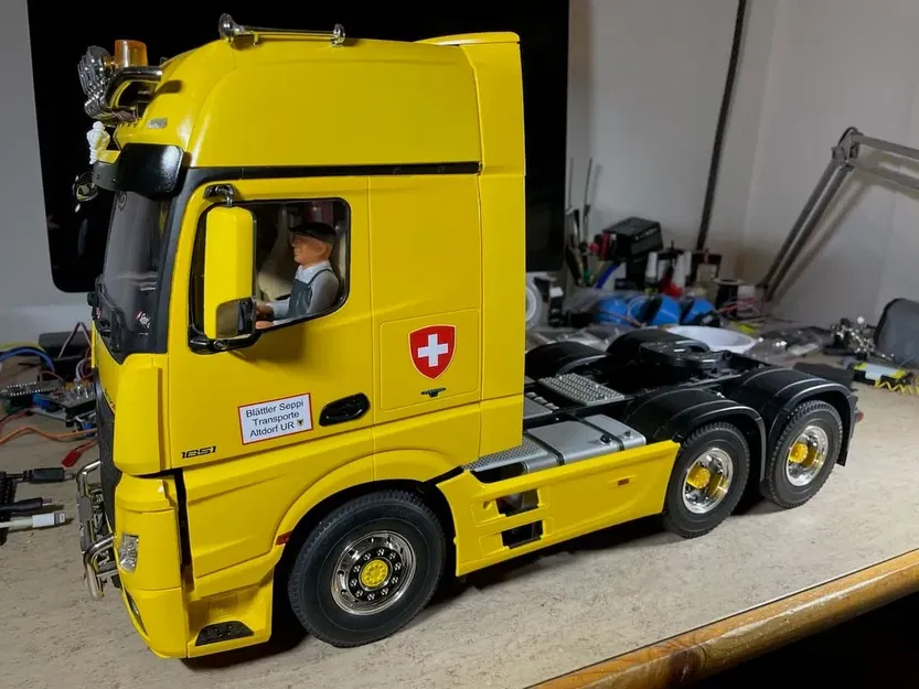 Phụ kiện cho xe tải Mercedes Actros TAMIYA và Hercules Hobby - Image 1