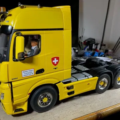 Phụ kiện cho xe tải Mercedes Actros TAMIYA và Hercules Hobby