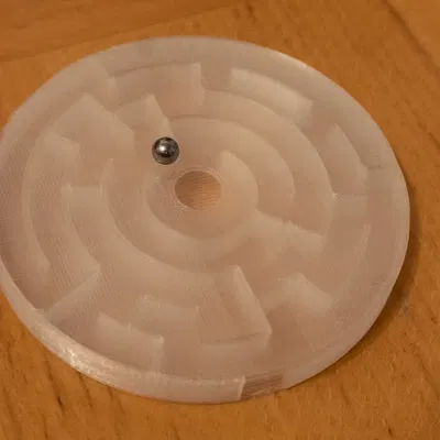 Câu đố bóng tròn: Mô hình mê cung cho viên bi