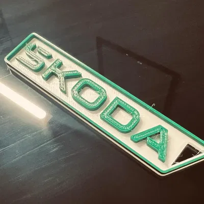 **Móc khóa mới với logo ŠKODA**