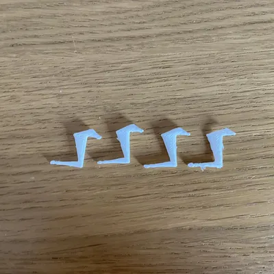 Tạo hình dấu cộng từ 4 con rắn hổ mang