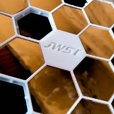 Mô hình nghệ thuật kính viễn vọng James Webb tỉ lệ 1:25