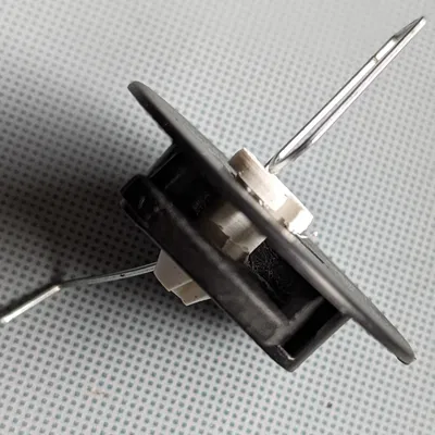 Pin giữa cho khóa hộp tiết kiệm