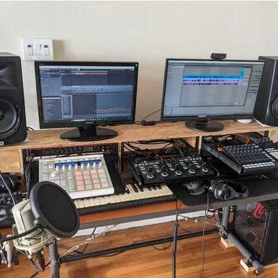 Cơ chế giữ mở cho ngăn kéo giá đỡ âm thanh