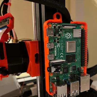 Vỏ Raspberry Pi 4B lắp bên hông máy in Prusa Mini