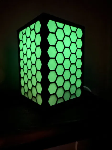 Đèn bàn Hex Remix II với đế cho bóng đèn - Image 1