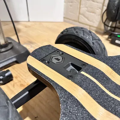 Cản trước và cánh sau cho ván trượt Evolve Hadean và GTR