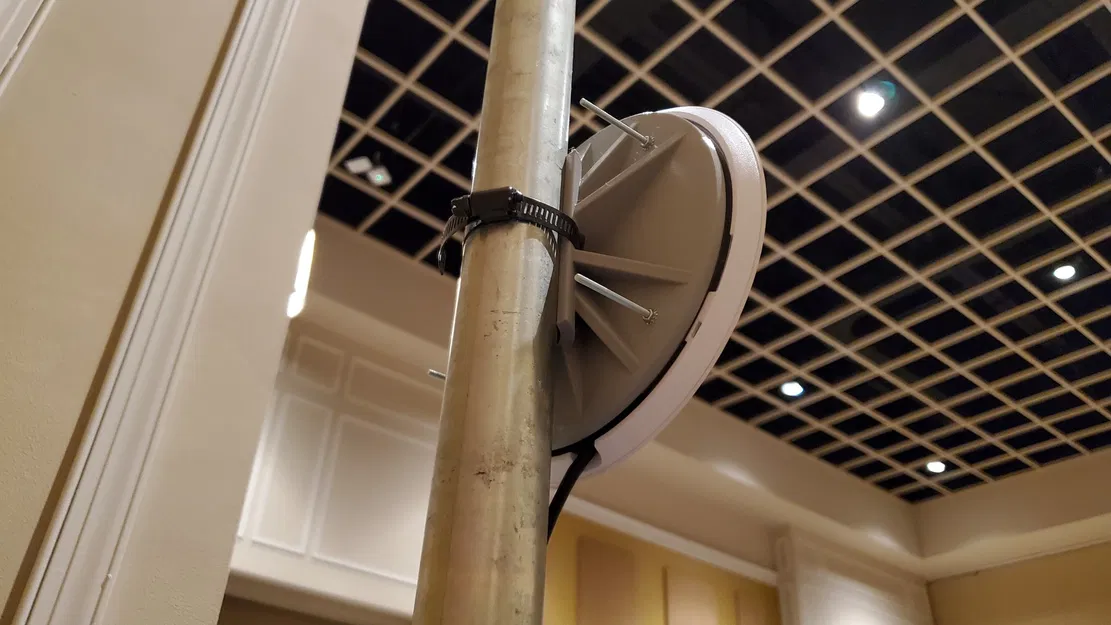 Giá đỡ gắn điểm truy cập WiFi Ubiquiti U6 Pro lên cột - Image 1