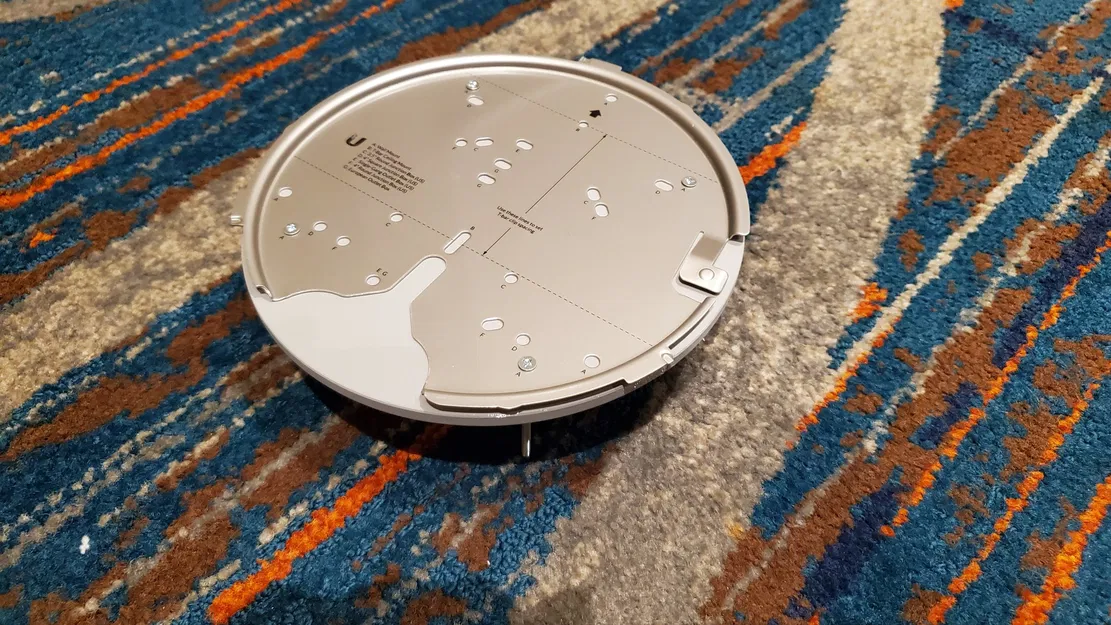 Giá đỡ gắn điểm truy cập WiFi Ubiquiti U6 Pro lên cột - Image 2