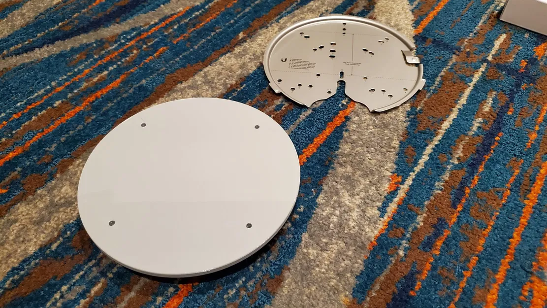 Giá đỡ gắn điểm truy cập WiFi Ubiquiti U6 Pro lên cột - Image 6