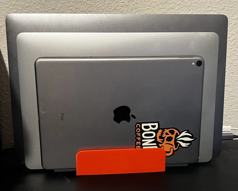 Giá đỡ đứng cho hai MacBook và một iPad - Image 2