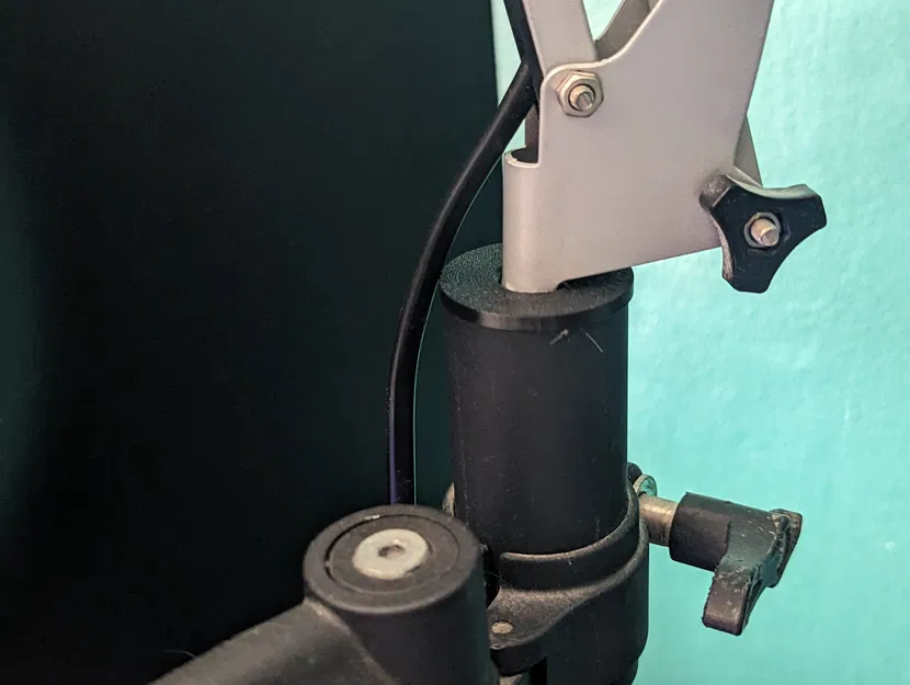 Giá đỡ đèn IKEA TERTIAL gắn trên chân màn hình - Image 1