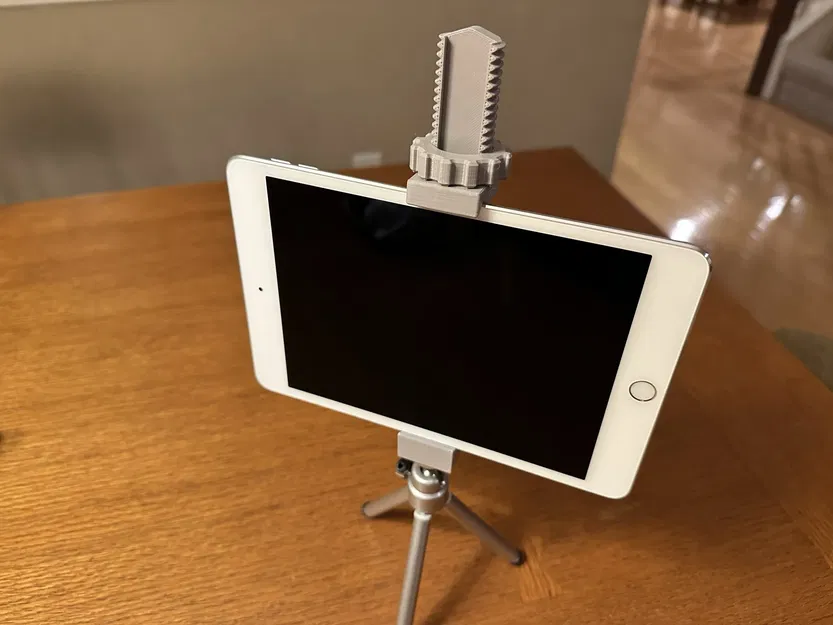 Giá đỡ chân máy cho máy tính bảng với ren 1/4 - Image 1